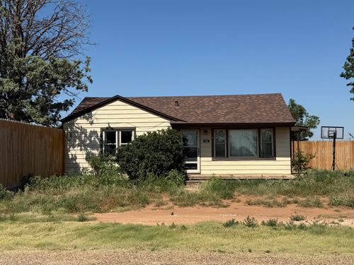 1102 Avenue B, Plains, TX, 79355 | Card Image
