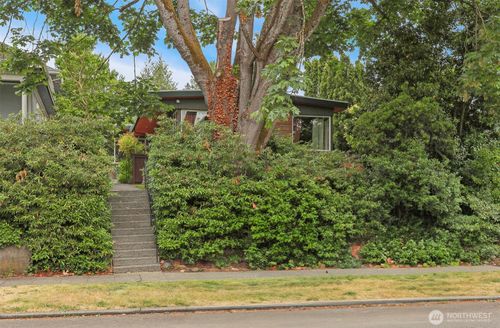 1919 2nd Ave W, Seattle, WA, 98119-2603 | Card Image
