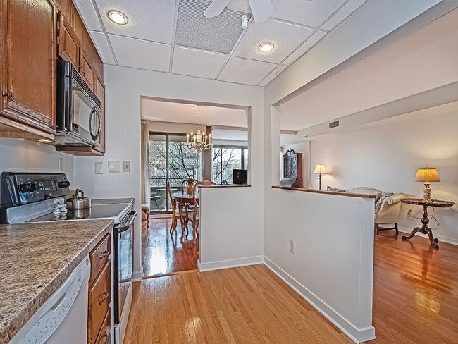 APT-708 - 750 Washington Rd, Condo with 2 bedrooms, 2 bathrooms and null parking in Mt. Lebanon PA | Image 17