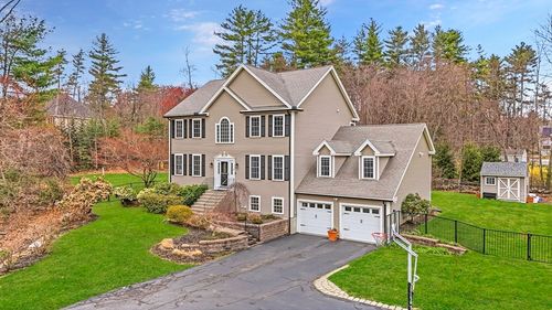 12 W Elm St, Hopkinton, MA, 01748-1604 | Card Image