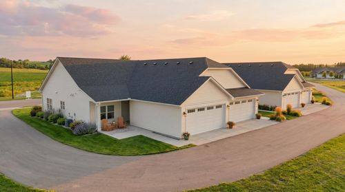 425 Ford St E, Northfield, MN, 55057-3277 | Card Image
