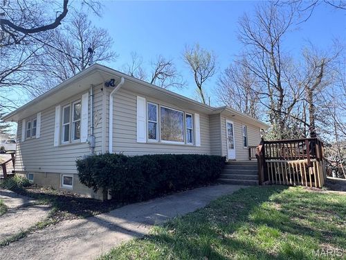 911 Pine St, Hannibal, MO, 63401-3117 | Card Image