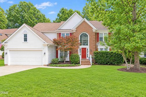 104 Strathburgh Ln, Cary, NC, 27518-9032 | Card Image