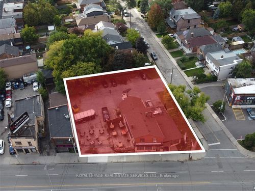 {{alt}} | Card Image