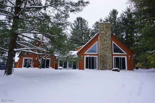 14543 Ensign Rd, Burton, OH, 44021-9530 | Card Image