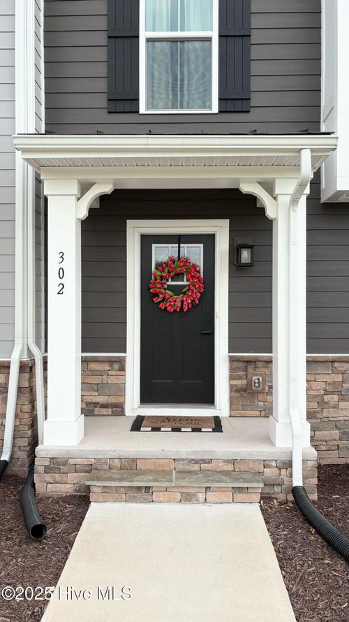 302 Lydia St, Moyock, NC, 27958-7028 | Card Image