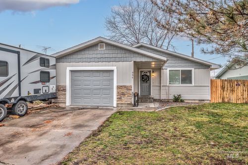 994 Nw 5th Ave, Ontario, OR, 97914-1602 | Card Image