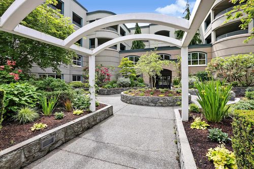 305-1725 128 St, Surrey, BC, V4A3V2 | Card Image