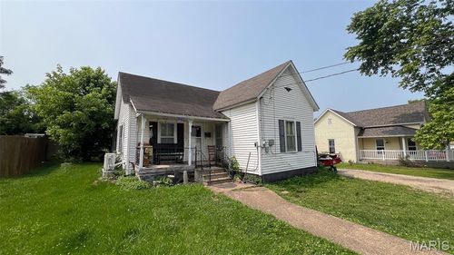 405 W Marvin Ave, Fredericktown, MO, 63645-1643 | Card Image