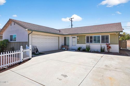 1735 N 7th Pl, Port Hueneme, CA, 93041-2319 | Card Image