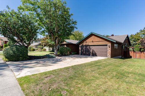 19725 50a Ave, Langley, BC, V3A7L1 | Card Image