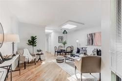 23-2112 Queen St E, Toronto, ON, M4E1E2 | Card Image