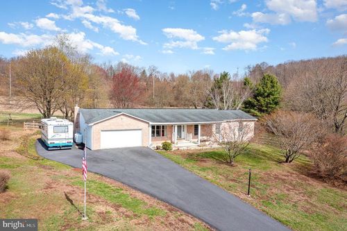 14 Murray Meadows Ln, RINGTOWN, PA, 17967-9503 | Card Image