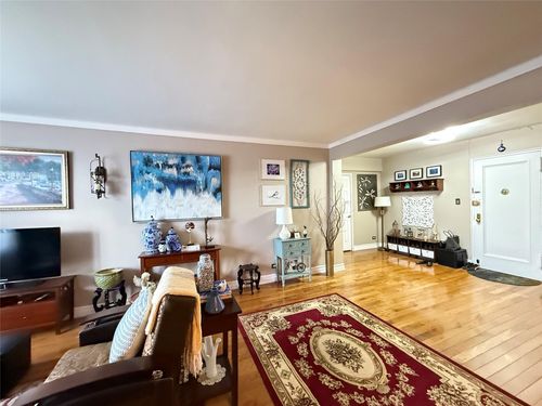 apt-302-143 Hoover Ave, Briarwood, NY, 11435-2158 | Card Image