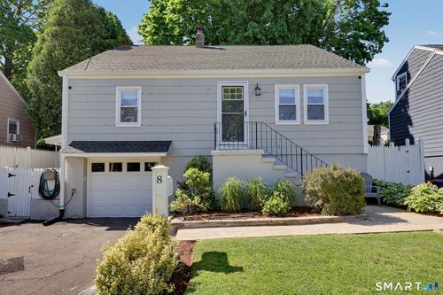 8 Wildmere Ln, Norwalk, CT, 06851-4118 | Card Image