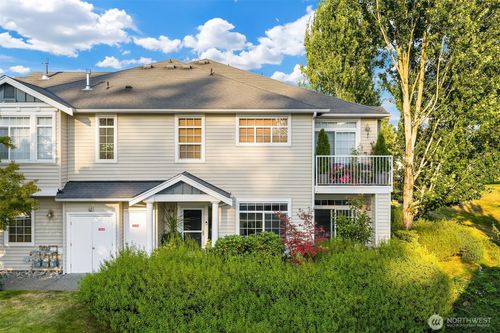 unit-2402-1855 Trossachs Blvd Se, Sammamish, WA, 98075-5923 | Card Image