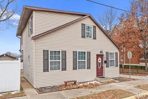 207 N Main St, Waterloo, IL, 62298-1231 | Card Image