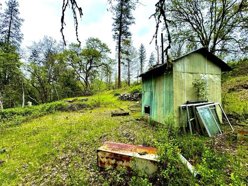 41 Viola Ln, Lewiston, CA, 96052 | Card Image