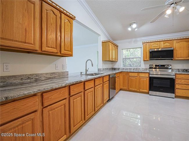513 Benedictine Ter, House other with 3 bedrooms, 3 bathrooms and null parking in Sebastian FL | Image 10