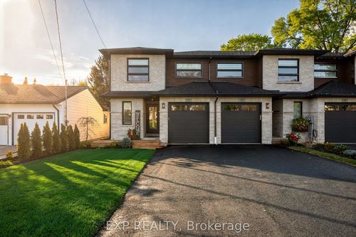 745 Waterloo St, Mount Forest, ON, N0G2L3 | Card Image