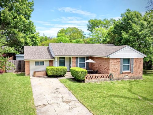 424 Classen Dr, Dallas, TX, 75218-1724 | Card Image