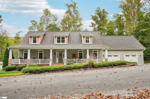 813 Beech Tree Pl, Hendersonville, NC, 28792-8081 | Card Image