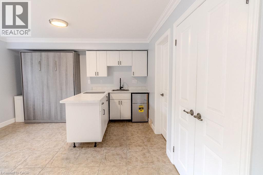 Residential Lease in Hamilton 5