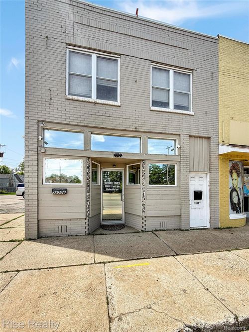 3366 S Saginaw St, Burton, MI, 48529 | Card Image