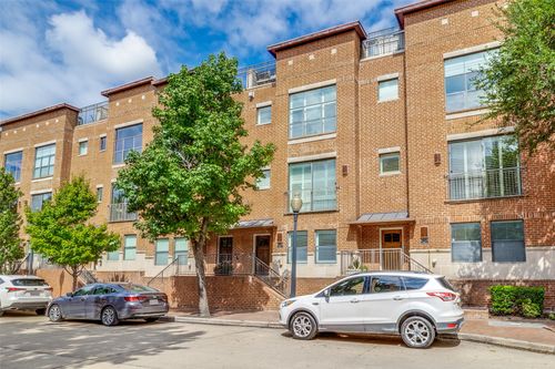 apt-2-2420 Hugo St, Dallas, TX, 75204-2842 | Card Image