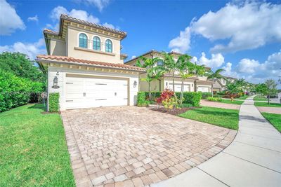 235 Sw 113th Ln, House other with 4 bedrooms, 3 bathrooms and null parking in Pembroke Pines FL | Image 2