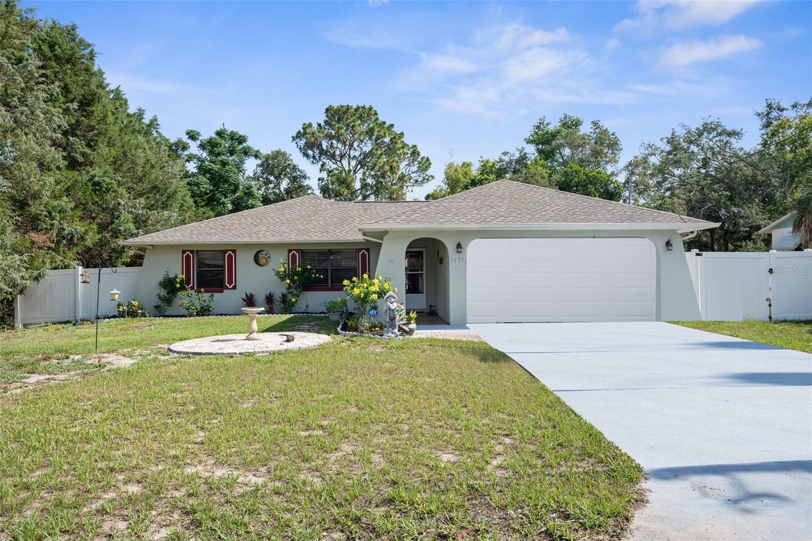 Irving Ct, Homosassa, FL 34448