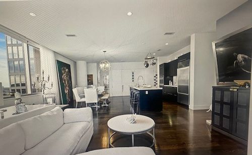 apt-805-2200 Victory Ave, Dallas, TX, 75219-7677 | Card Image