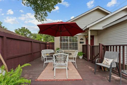 2102 Pearland Ave, Pearland, TX, 77581-3331 | Card Image