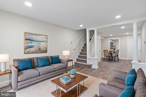 310 York St, BURLINGTON, NJ, 08016-1523 | Card Image