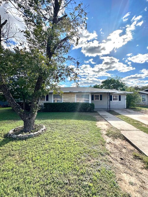 2605 Dena Dr, San Angelo, TX, 76904-5016 | Card Image