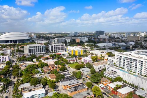 apt-101-1060 Nw 7th St, Miami, FL, 33136-3761 | Card Image
