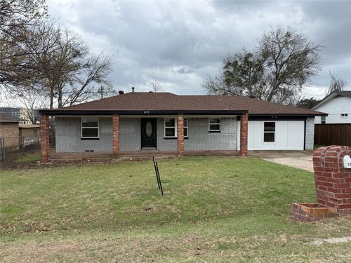 1214 Wintergreen Ct, Desoto, TX, 75115-2620 | Card Image