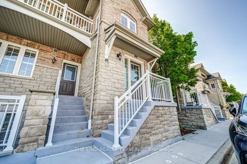 33-520 Silken Laumann Dr, Newmarket, ON, L3X2S7 | Card Image