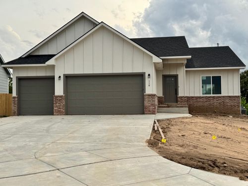 118 E Poplar Ct, Goddard, KS, 67052-9098 | Card Image