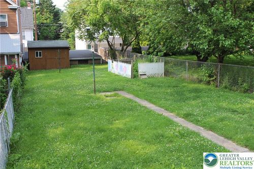 3-38 W Union Blvd, BETHLEHEM, PA, 18018-3905 | Card Image