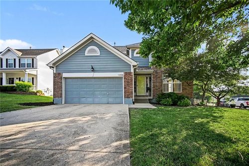 1058 Maple Woods Ter, Liberty, MO, 64068-2388 | Card Image
