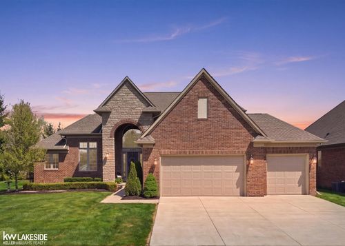 54958 Lawson Creek Dr, Shelby Twp, MI, 48316-3176 | Card Image