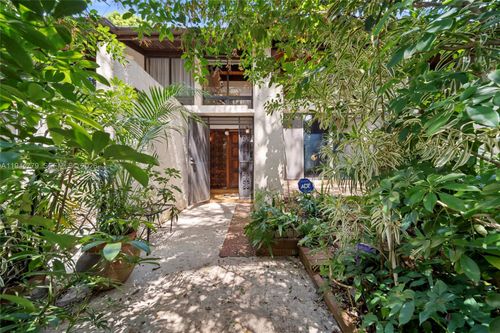 apt-92d-19432 Ne 26th Ave, Miami, FL, 33180-2228 | Card Image