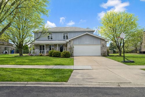 20224 E Lismore Cir, Frankfort, IL, 60423-9282 | Card Image