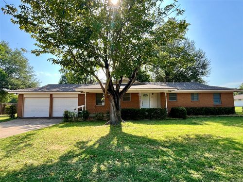 1005 Oakwood Ln, Arlington, TX, 76012-4439 | Card Image