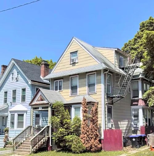 36 Hooker Ave, Poughkeepsie, NY, 12601-4211 | Card Image