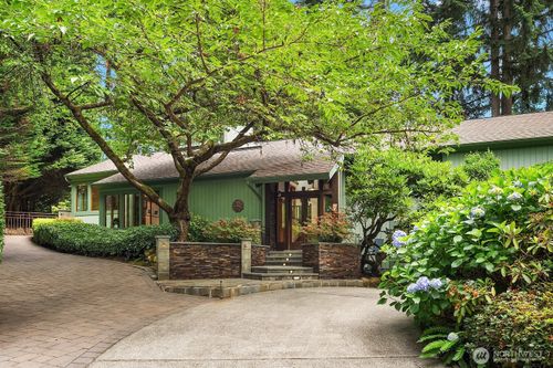 3825 132nd Avenue Ne, Bellevue, WA, 98005 | Card Image