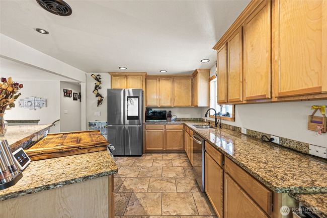 20311 Orting Kapowsin Hwy E, House other with 3 bedrooms, 3 bathrooms and 3 parking in Graham WA | Image 8