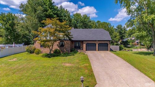 5588 Sherwood Ct, Newburgh, IN, 47630-3204 | Card Image