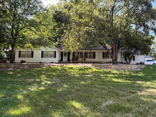 930 Huntington Rd, Emporia, KS, 66801-5422 | Card Image